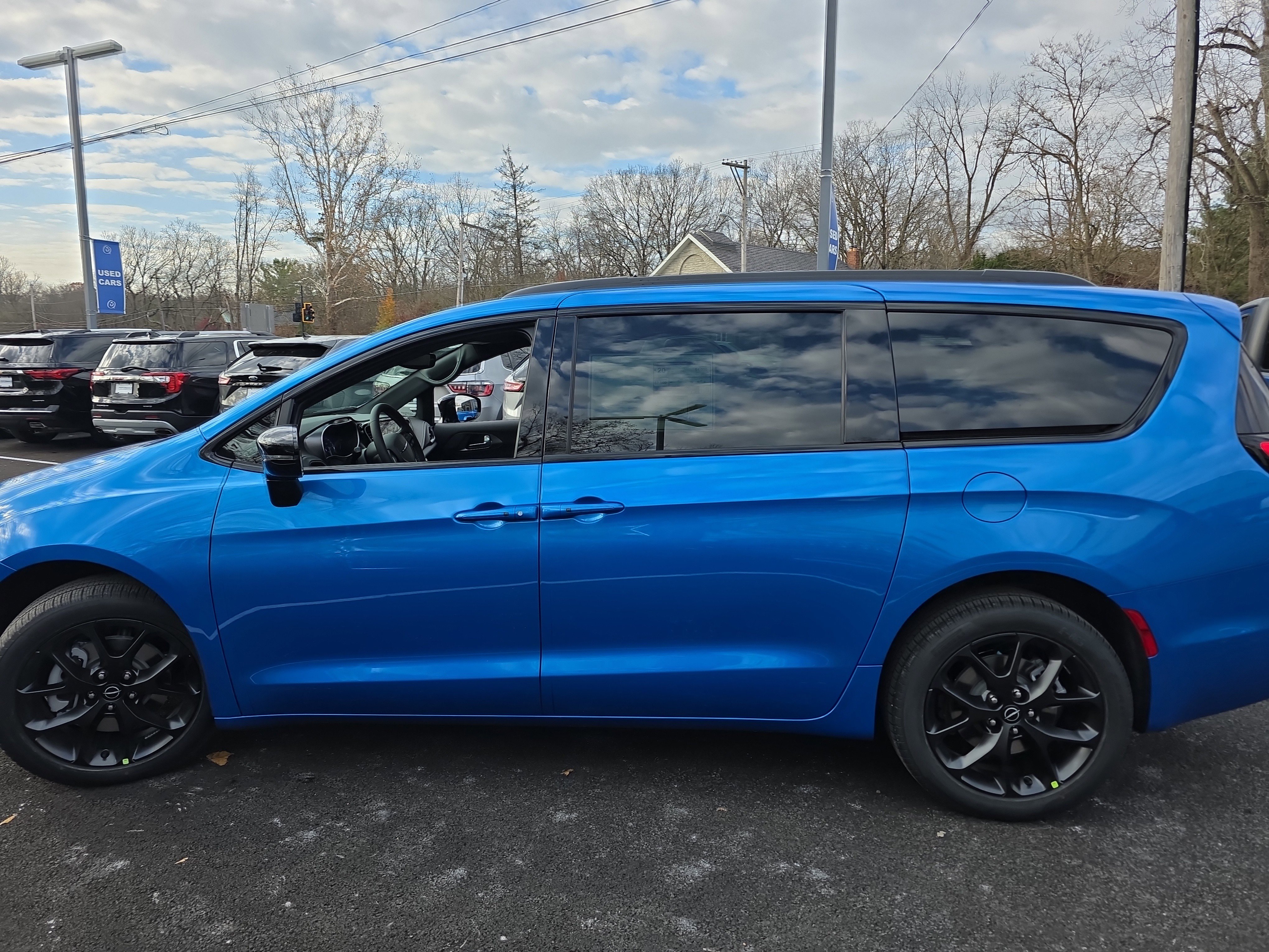 New 2026 Chrysler Pacifica Select image 19