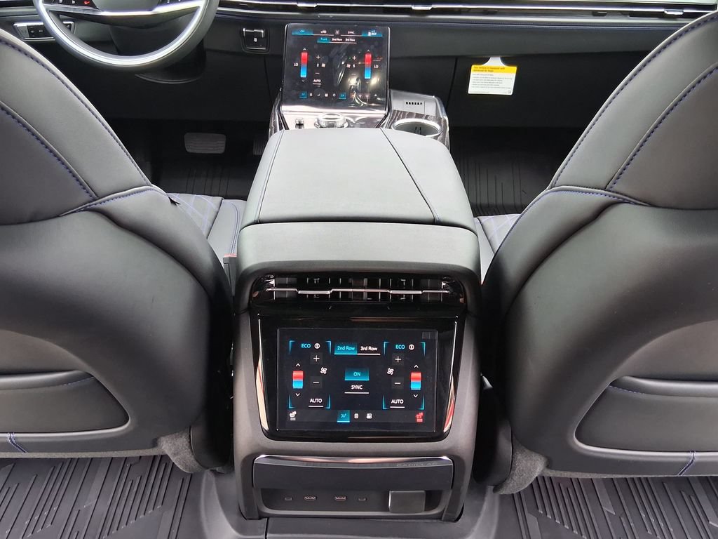 New 2026 Cadillac Escalade IQL Sport 1 w/ LPO, ONYX Package AWD/4WD image 23