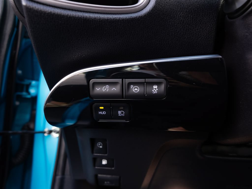 Used 2020 Toyota Prius Prime Limited FWD image 25