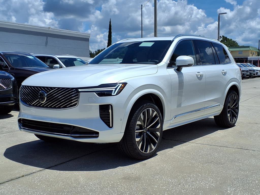New 2026 Volvo XC90 B6 Plus w/ Protection Package Premier image 3