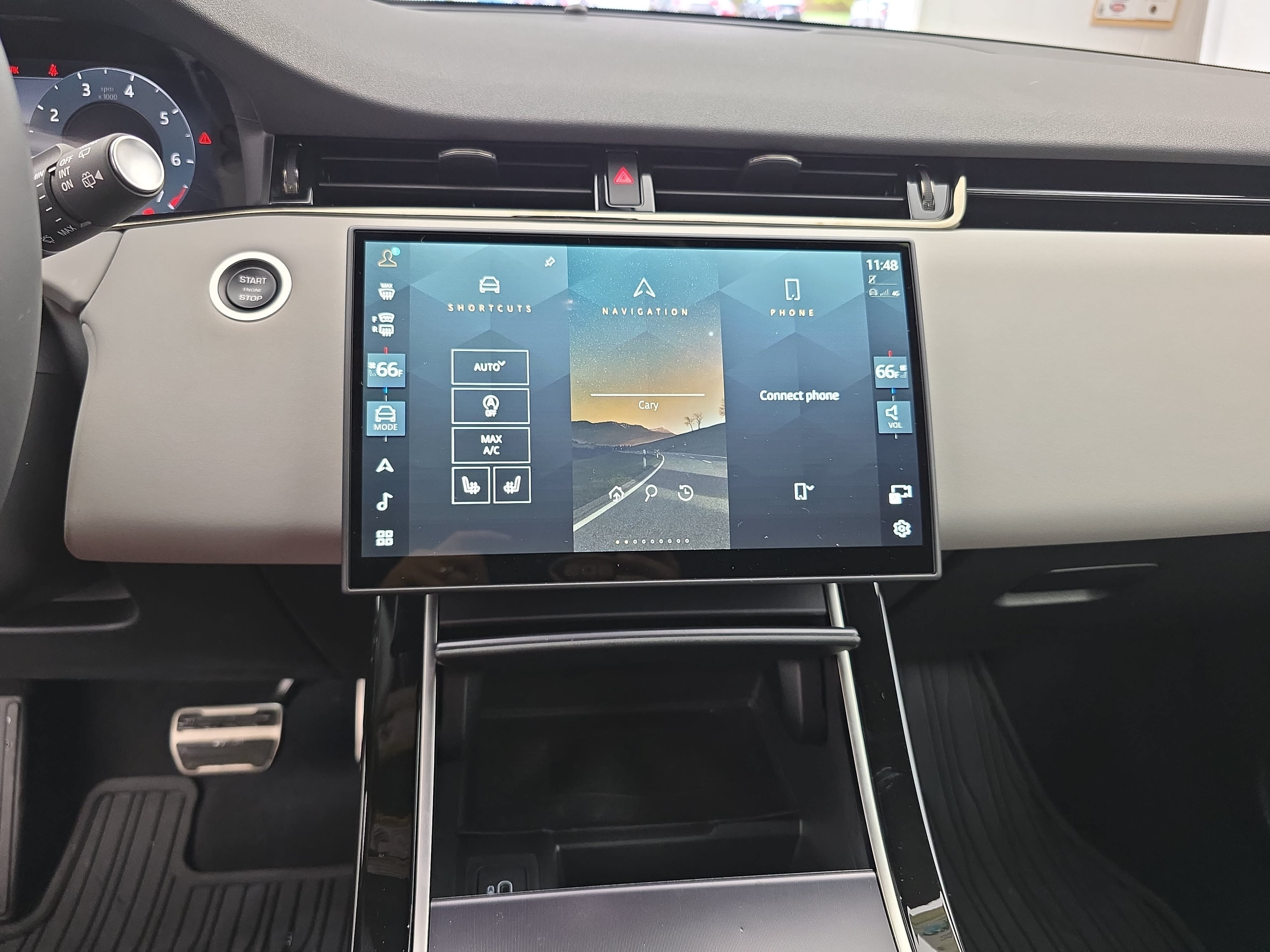 Certified 2026 Land Rover Range Rover Evoque Dynamic SE AWD/4WD image 20