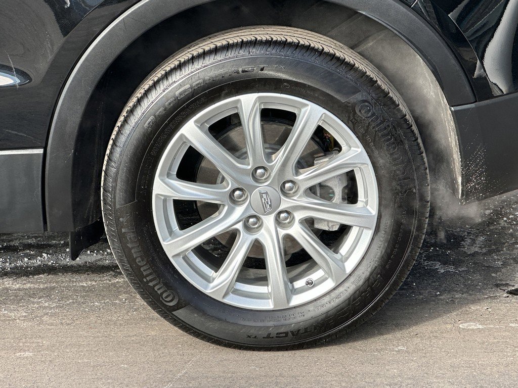 Certified 2023 Cadillac XT4 Luxury w/ Cold Weather Package image 6