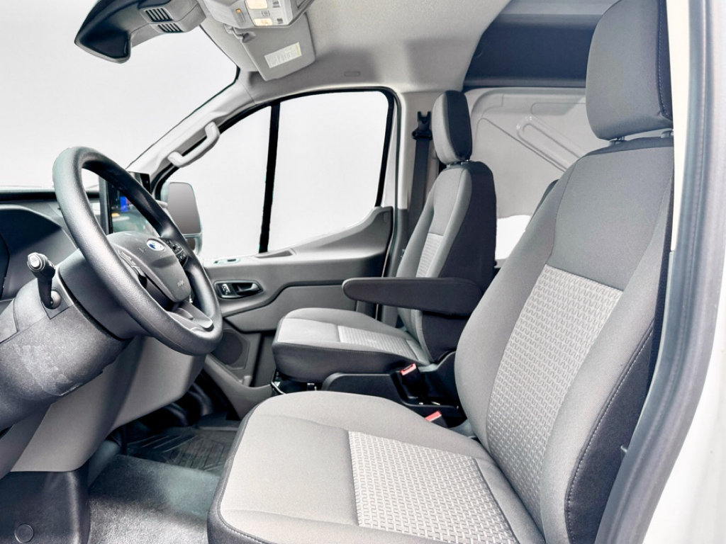 Used 2024 Ford E-Transit Low Roof RWD image 19