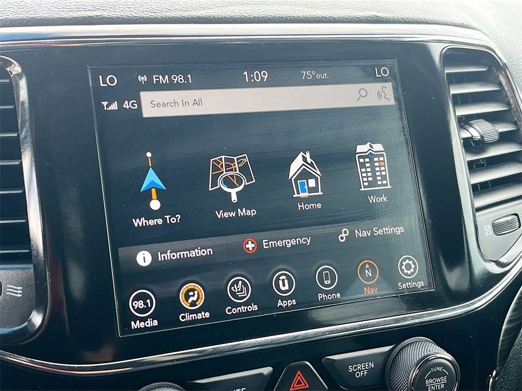 Used 2021 Jeep Grand Cherokee Laredo X image 13