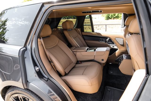 New 2026 Land Rover Range Rover Long Wheelbase Autobiography AWD/4WD image 46