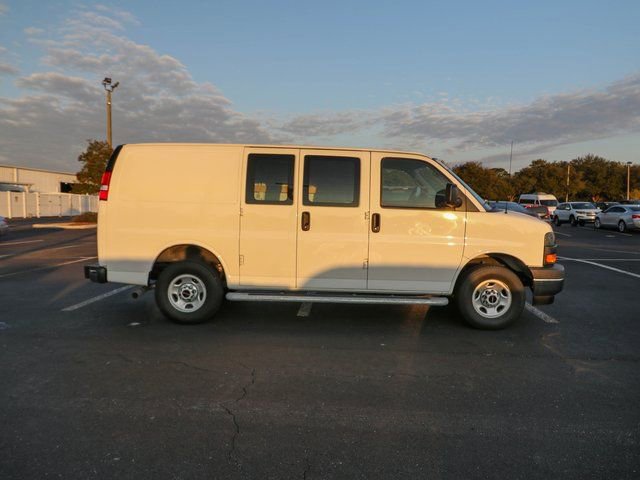 Used 2024 GMC Savana 2500 w/ Driver Convenience Package image 11