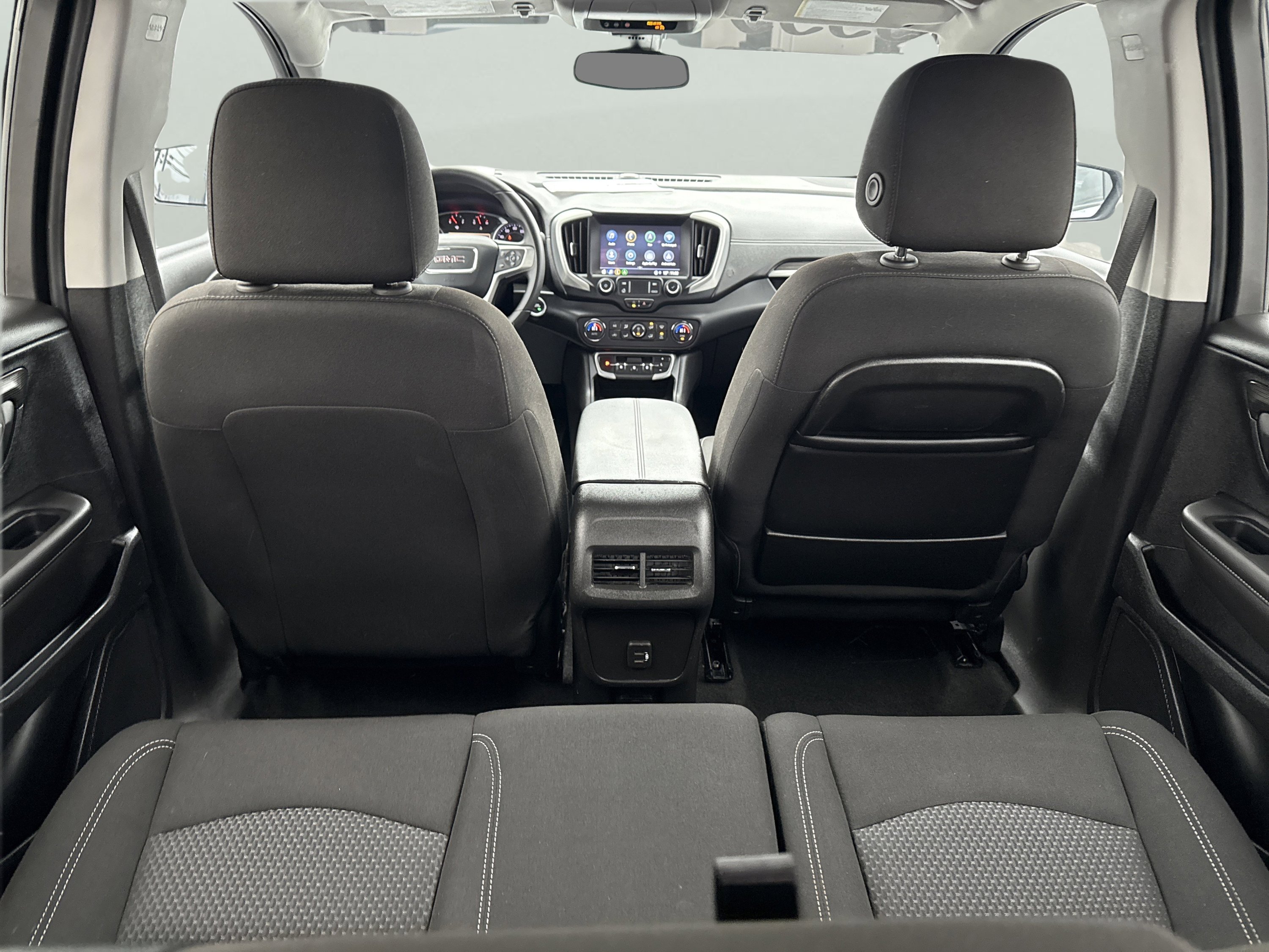 Used 2022 GMC Terrain SLE w/ Driver Convenience Package image 10