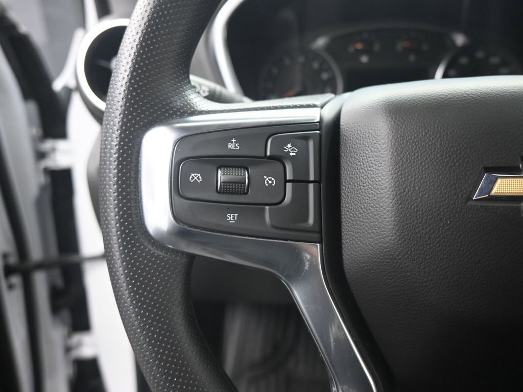 Used 2025 Chevrolet Blazer LT image 11