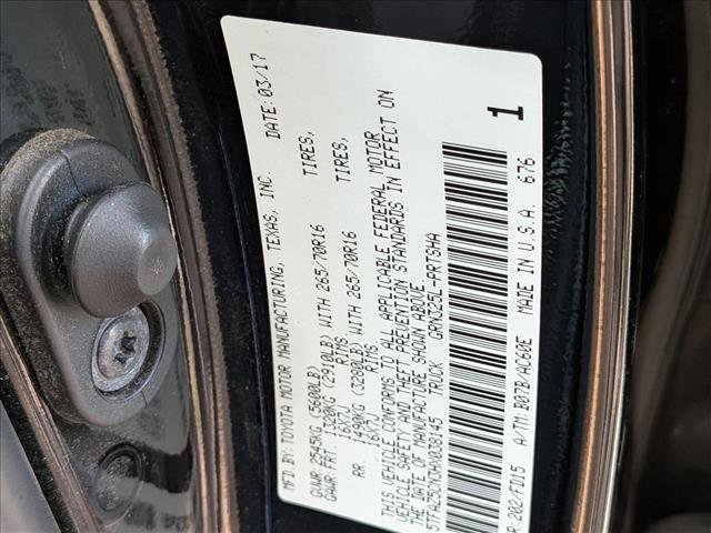 Used 2017 Toyota Tacoma TRD Off-Road w/ Premium & Technology Package RWD image 19