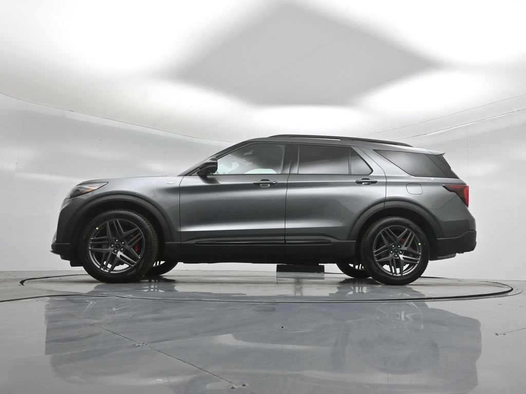 New 2026 Ford Explorer ST-Line w/ ST-Line Street Pack AWD/4WD image 7