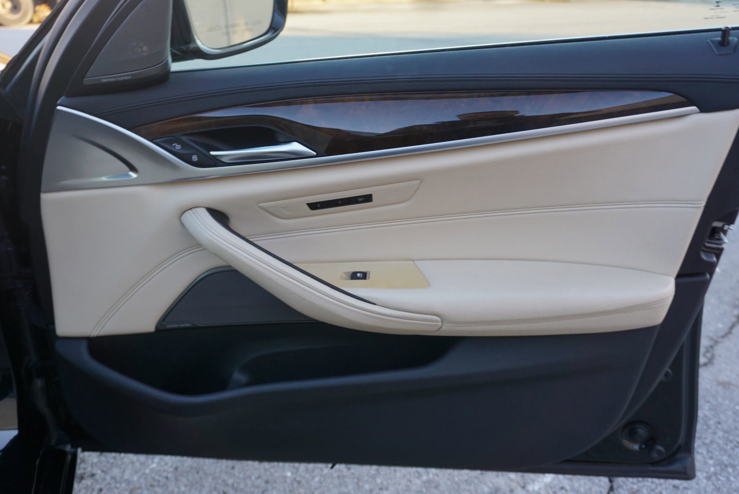 Used 2017 BMW 540i 540i Sedan 4D image 15