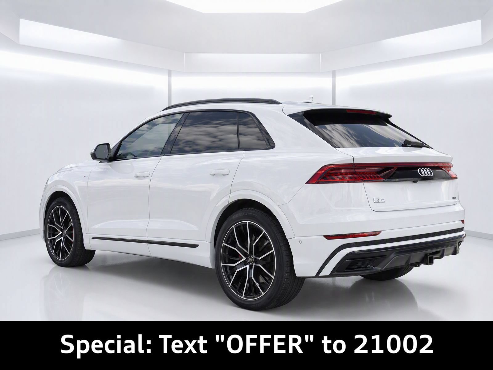 Used 2019 Audi Q8 Premium Plus w/ Premium Plus AWD/4WD image 3