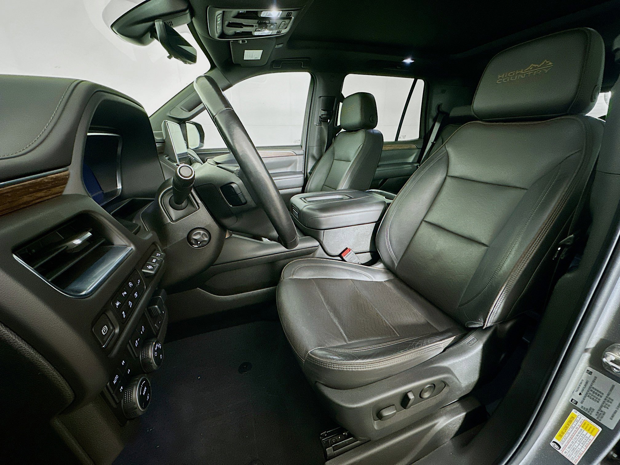 Used 2022 Chevrolet Tahoe High Country AWD/4WD image 13