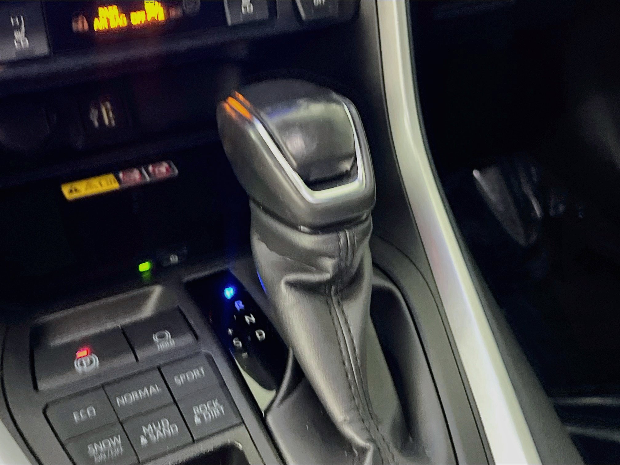 Used 2025 Toyota RAV4 XLE Premium w/ Weather Package AWD/4WD image 24