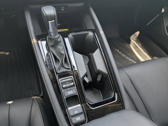 Used 2024 Honda Accord Touring image 27