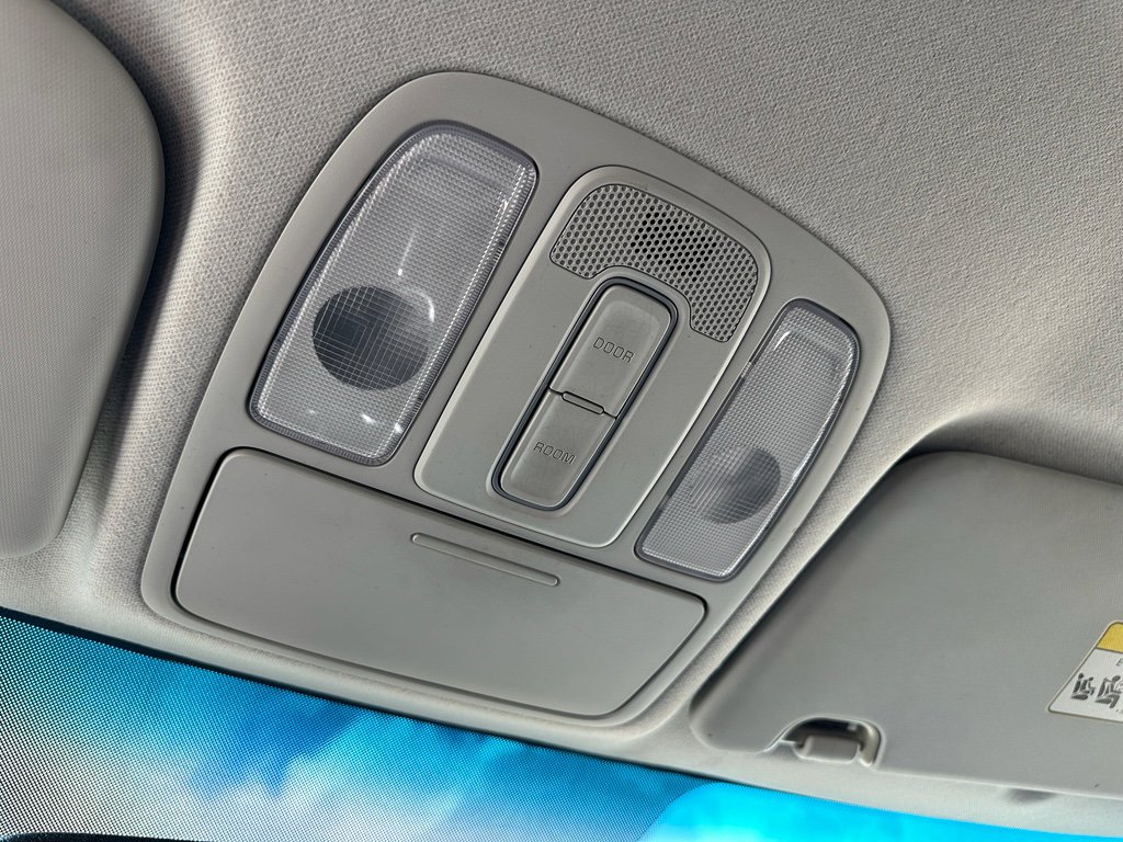 Used 2015 Kia Soul + image 21