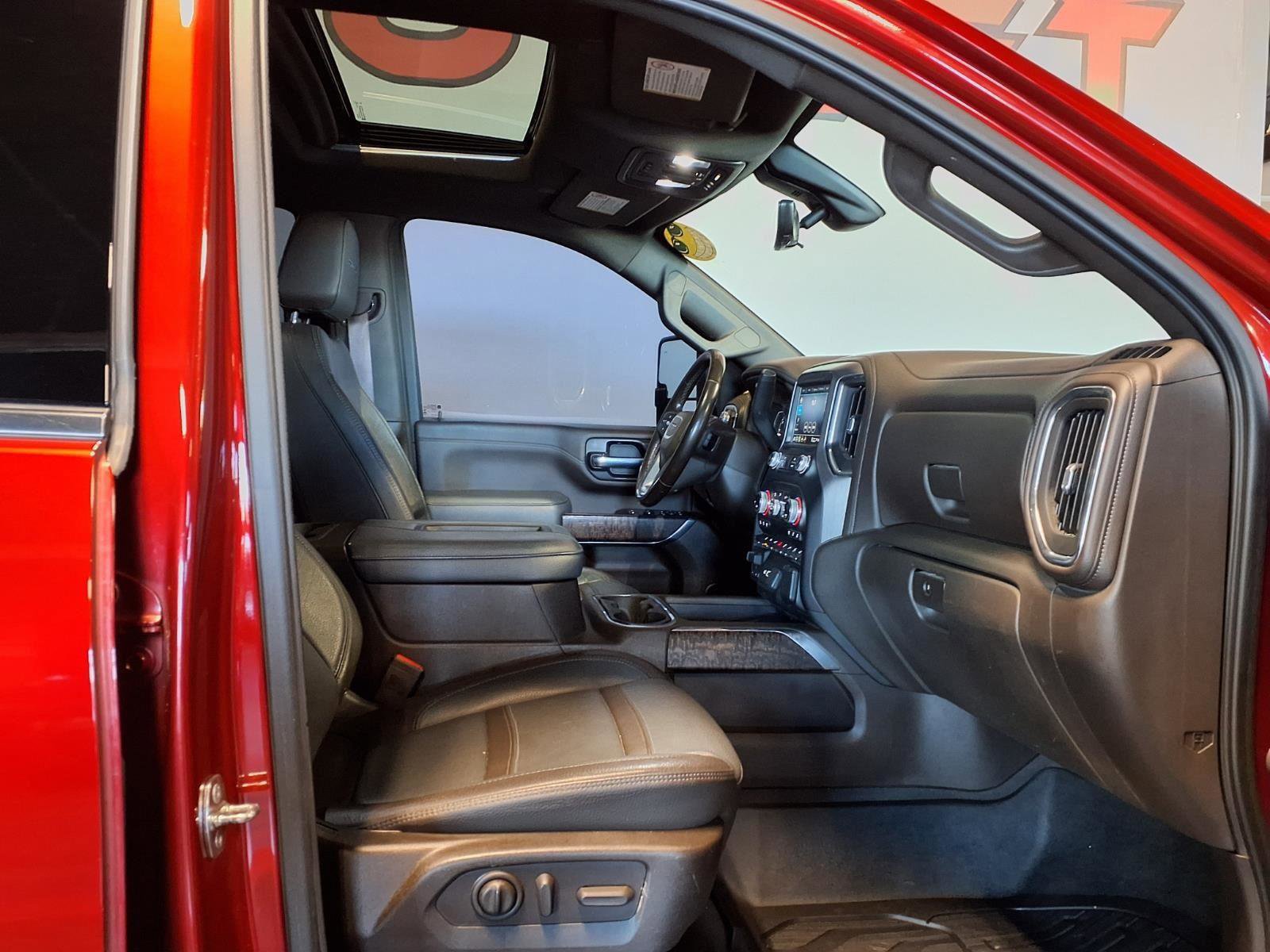 Used 2022 GMC Sierra 2500 Denali w/ Denali Ultimate Package image 11