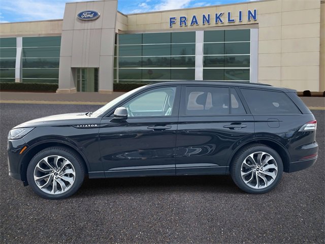 New 2026 Lincoln Aviator AWD w/ Jet Appearance Package image 4