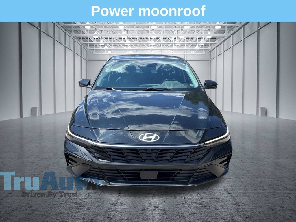 Used 2024 Hyundai Elantra Limited FWD video 2