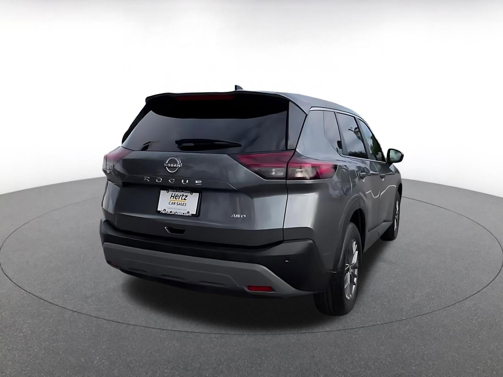 Used 2023 Nissan Rogue S AWD/4WD image 15