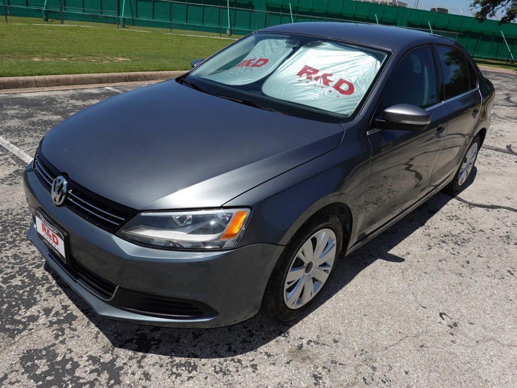 Used 2013 Volkswagen Jetta SE FWD image 3
