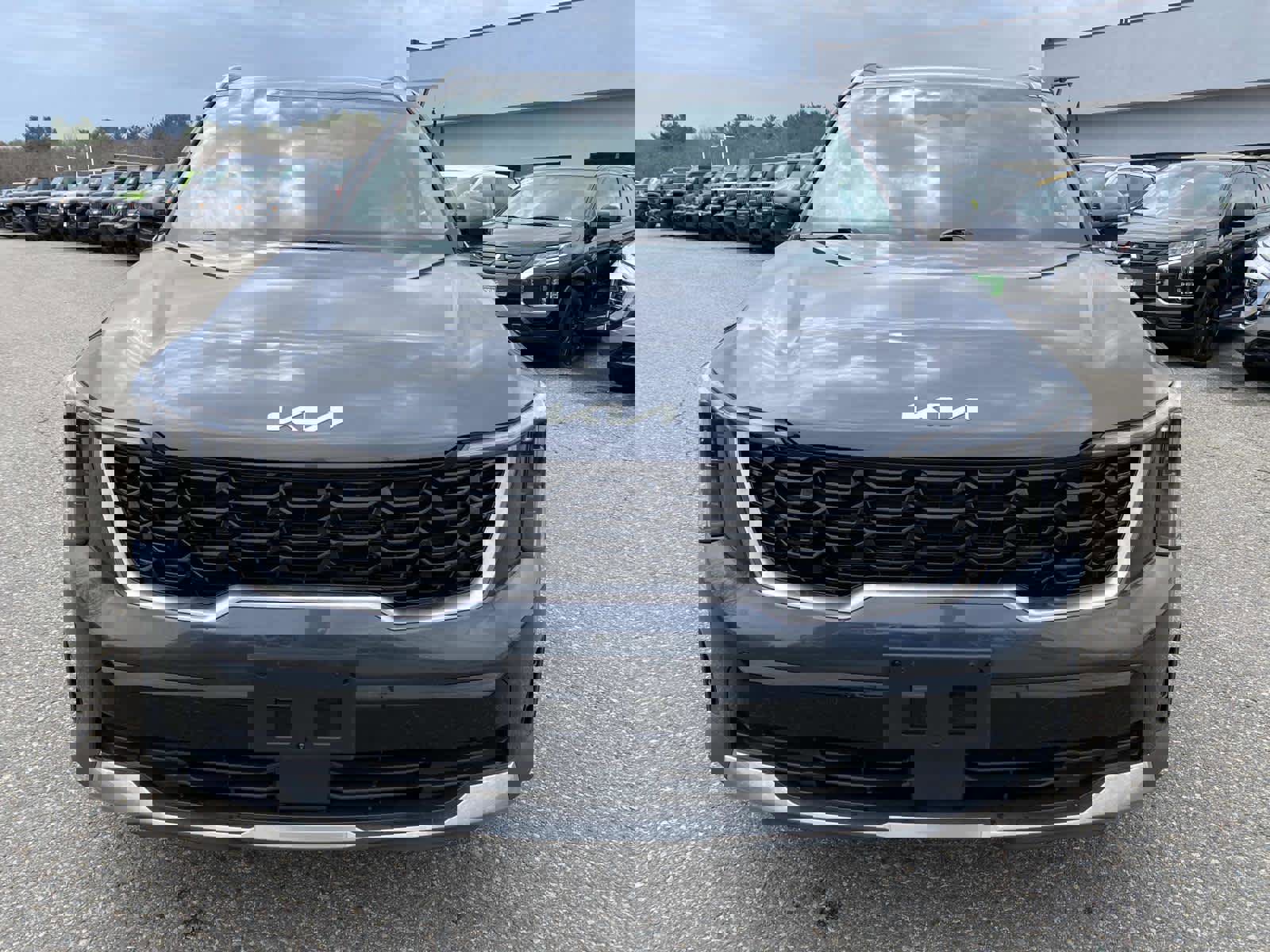 Used 2024 Kia Sorento S image 9