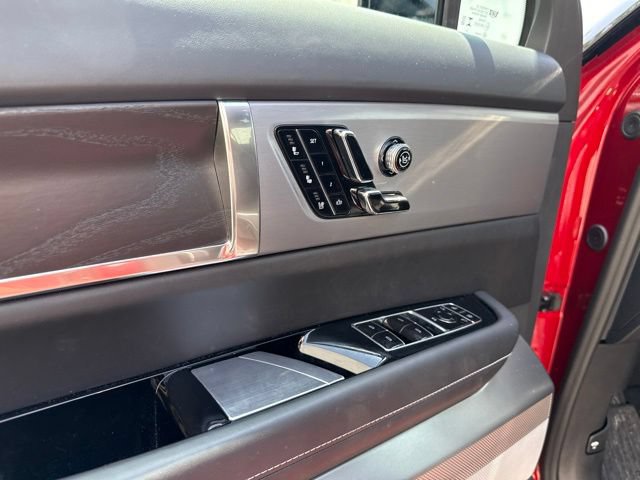 Used 2026 Cadillac Vistiq Platinum w/ LPO, Floor Liner Package AWD/4WD image 13