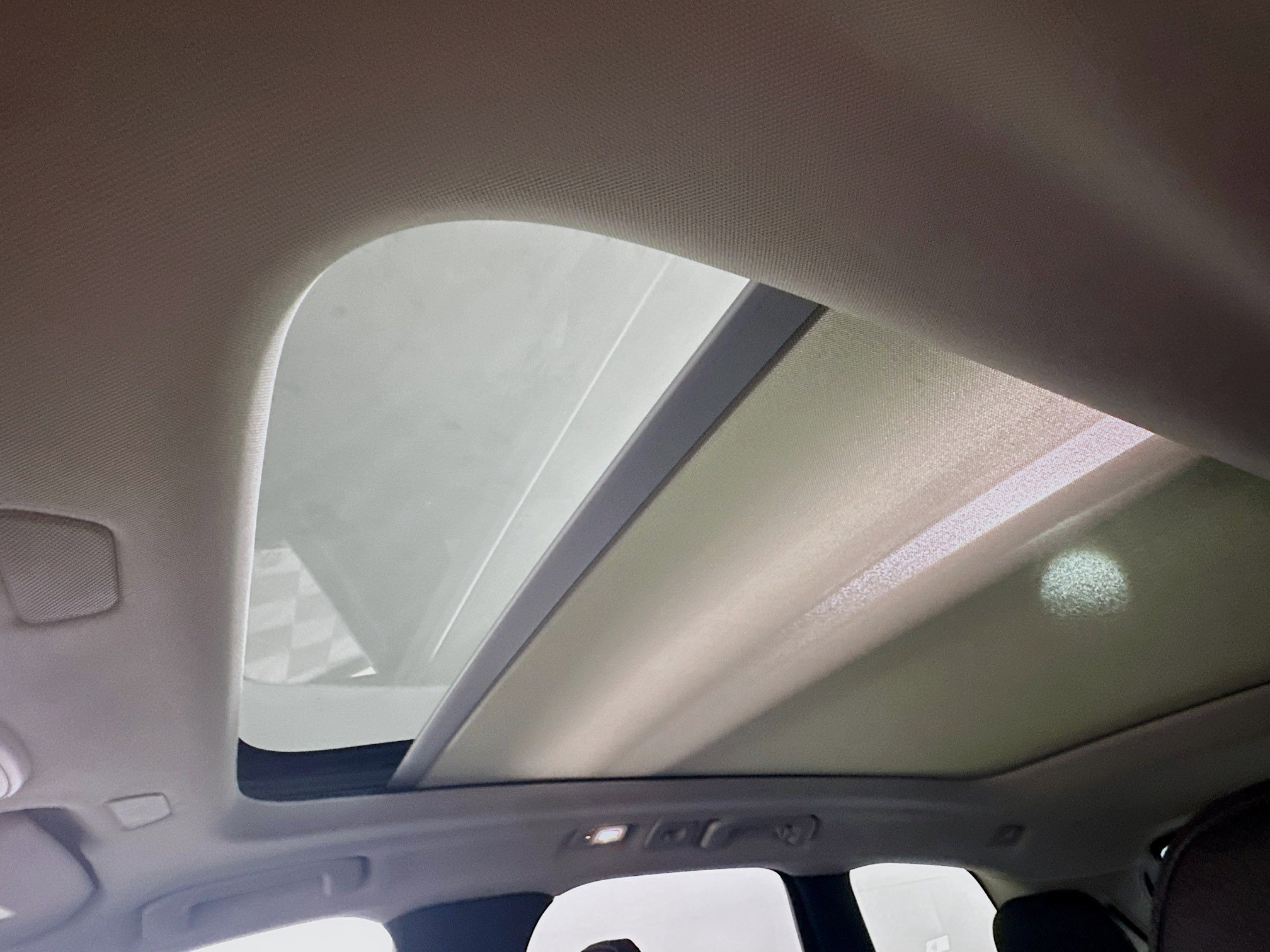 Used 2025 Volvo XC60 B5 Plus image 27