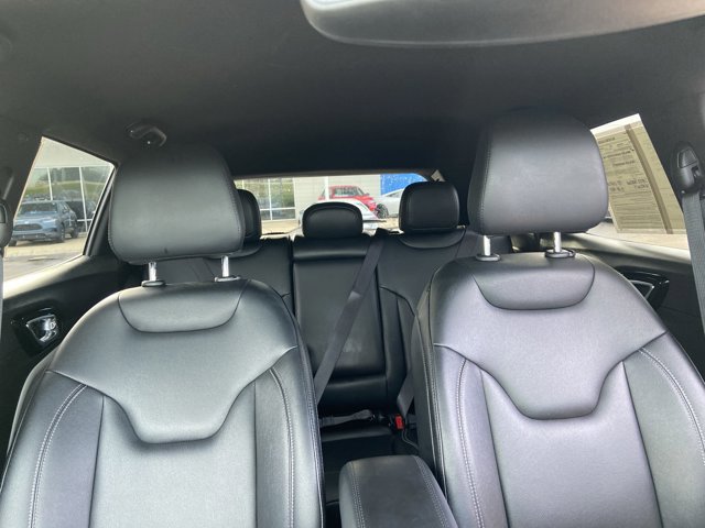 Used 2025 Jeep Compass Limited AWD/4WD image 19