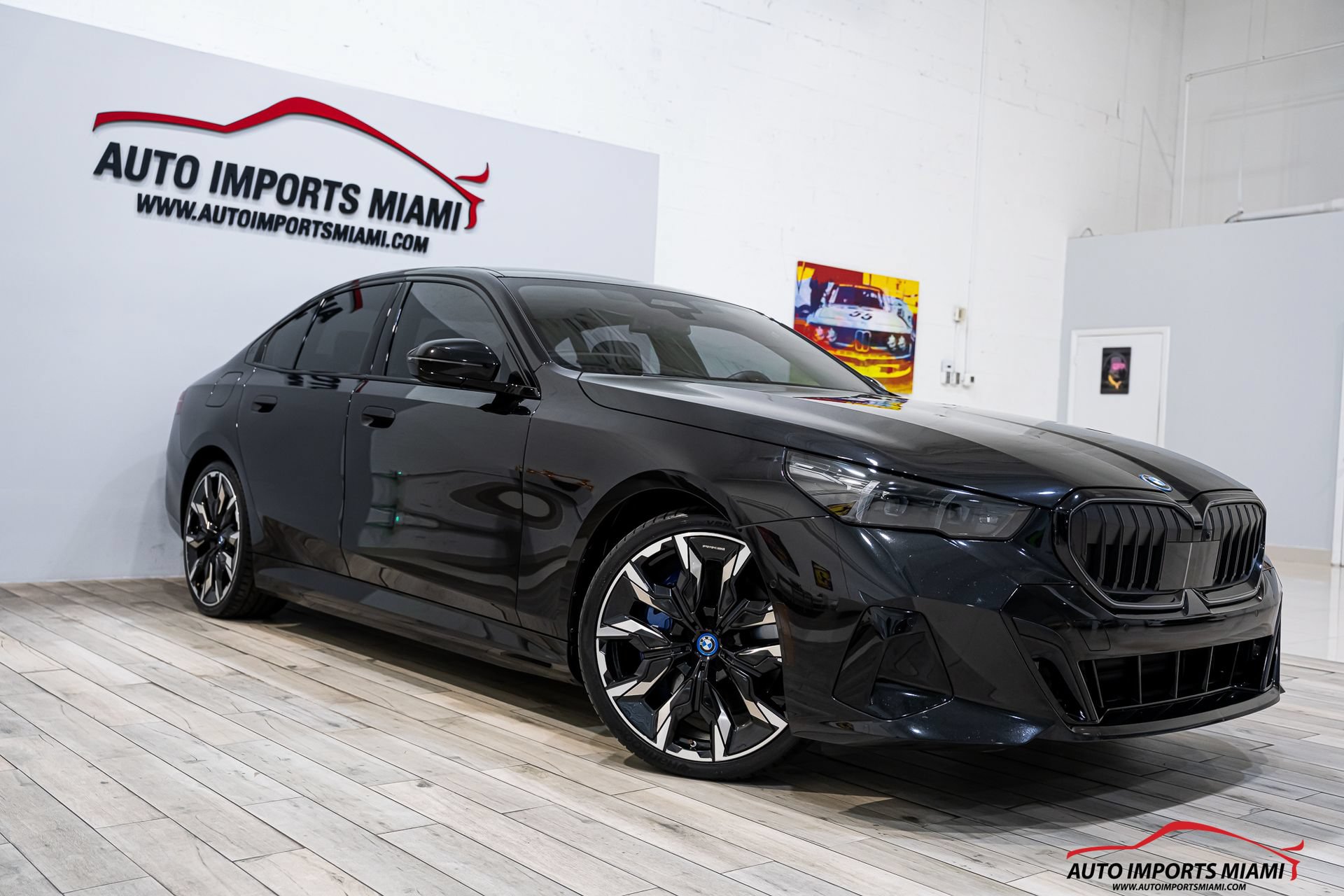 Used 2025 BMW 550e xDrive w/ Executive Package AWD/4WD image 29