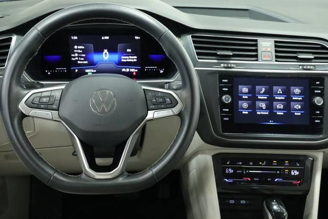 Certified 2023 Volkswagen Tiguan SE FWD image 9