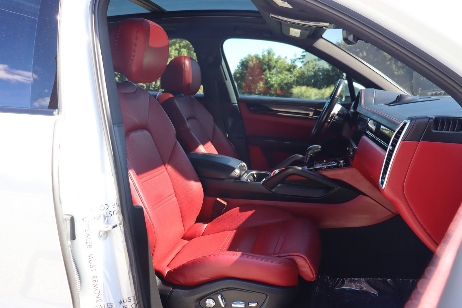 Used 2019 Porsche Cayenne S w/ Premium Plus Package AWD/4WD image 20