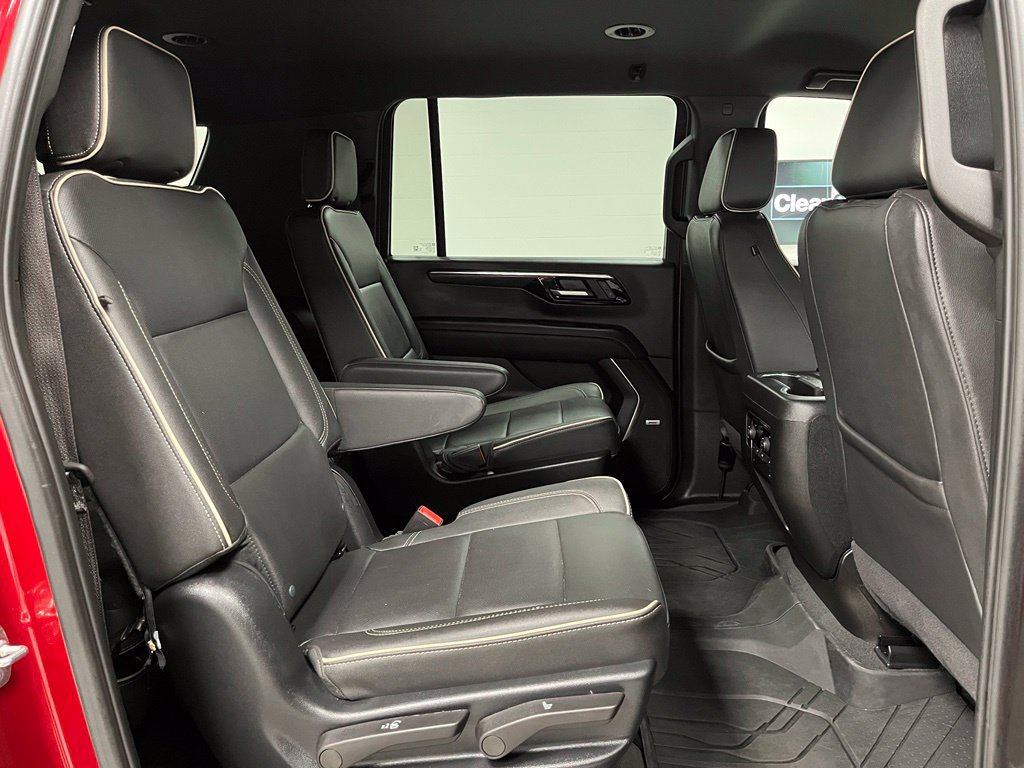 Used 2025 Chevrolet Suburban Premier AWD/4WD image 54