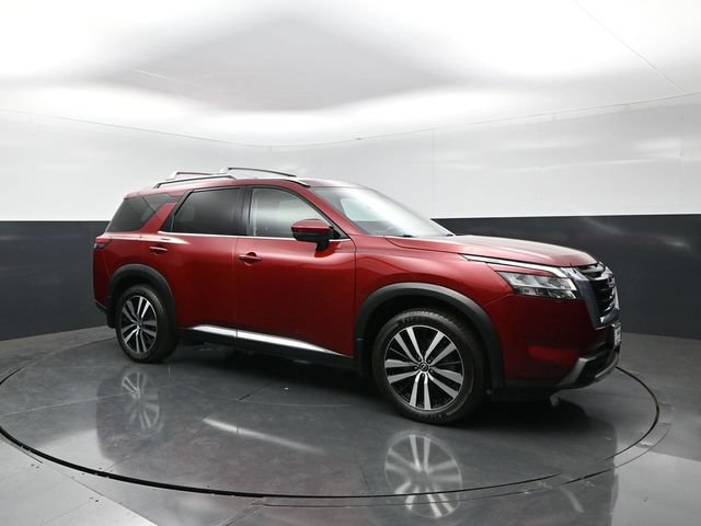 Used 2024 Nissan Pathfinder Platinum