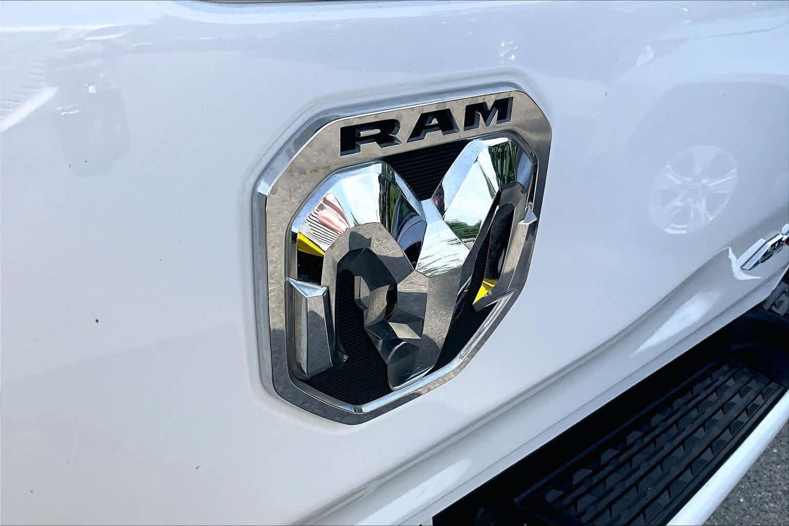 Used 2022 RAM 1500 Big Horn AWD/4WD image 29