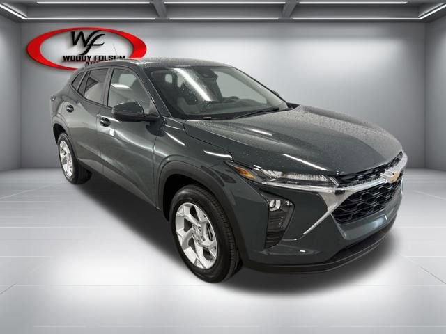 New 2026 Chevrolet Trax LS w/ LS Convenience Package FWD image 3