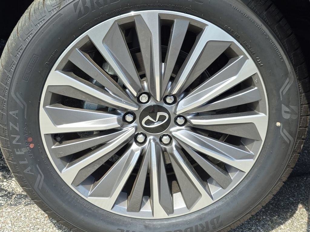 Certified 2025 INFINITI QX80 Luxe w/ Cargo Package RWD image 19