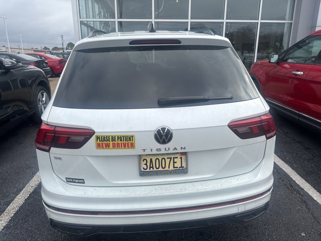 Used 2023 Volkswagen Tiguan SE R-Line image 12