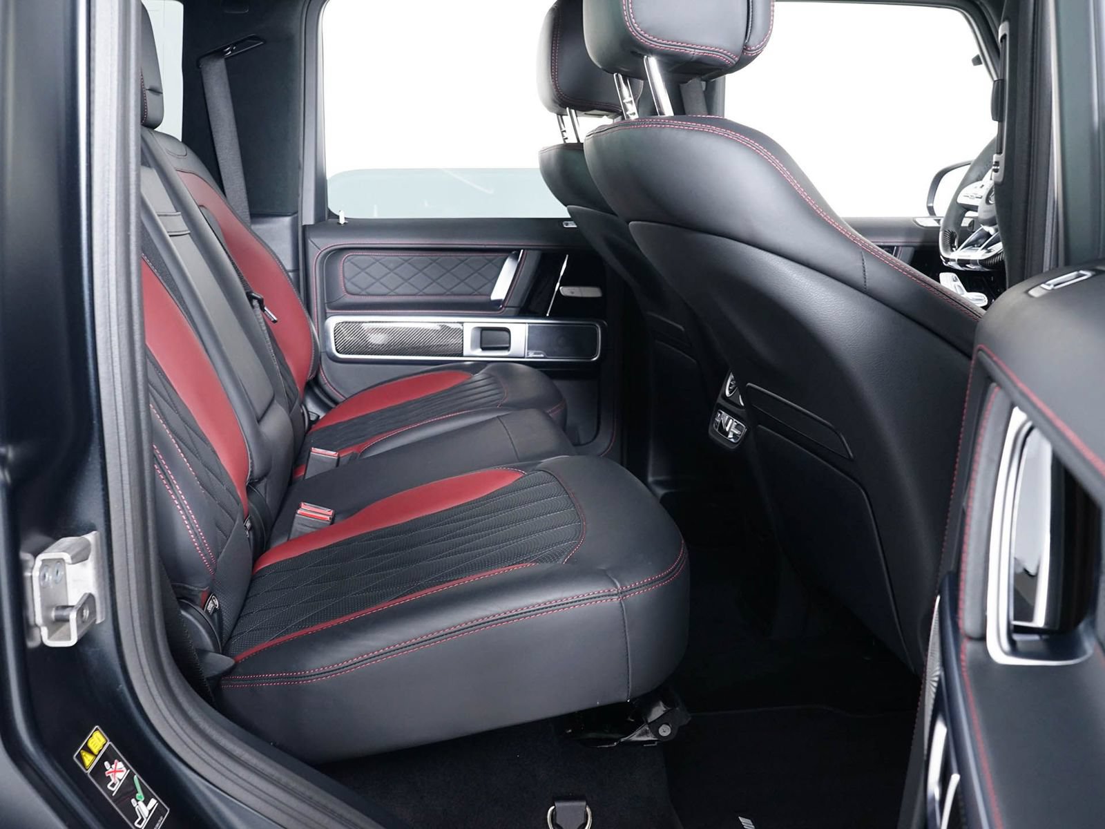 Used 2024 Mercedes-Benz G 63 AMG 4MATIC image 32