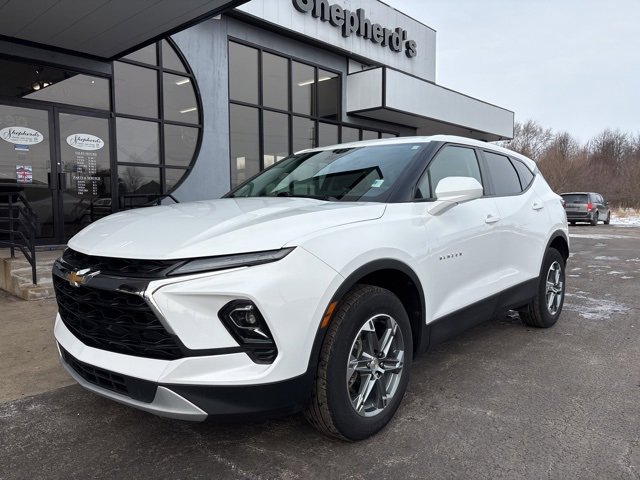 Used 2023 Chevrolet Blazer LT image 2