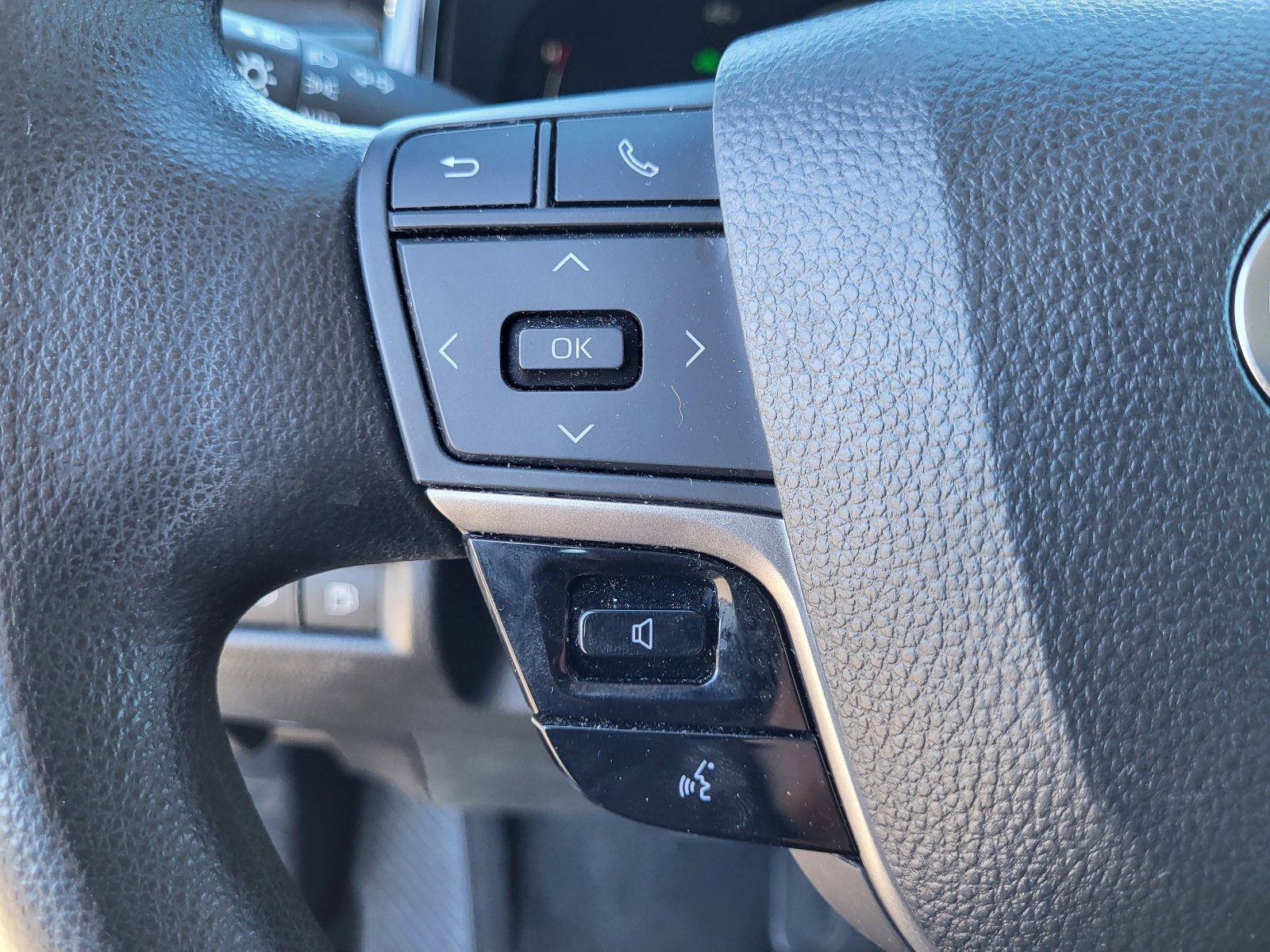 Used 2025 Toyota Camry LE image 26