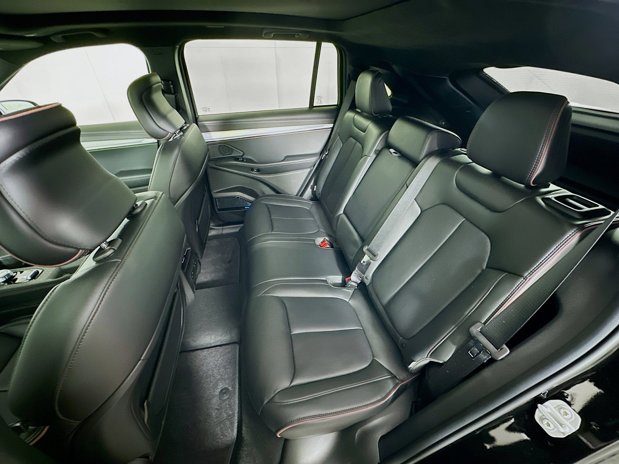 Used 2025 Jeep Wagoneer S Launch Edition image 29