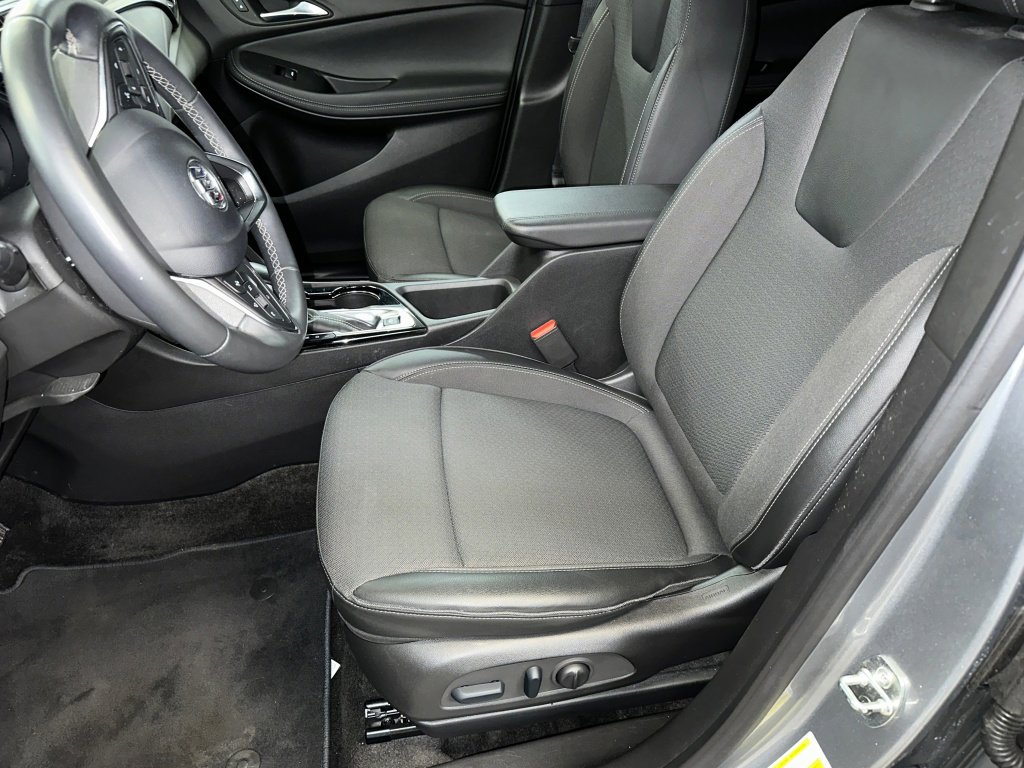 Used 2023 Buick Encore GX Select image 5