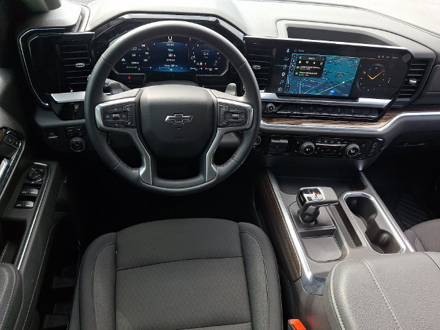 Used 2026 Chevrolet Silverado 1500 LT Trail Boss w/ Convenience Package II AWD/4WD image 11