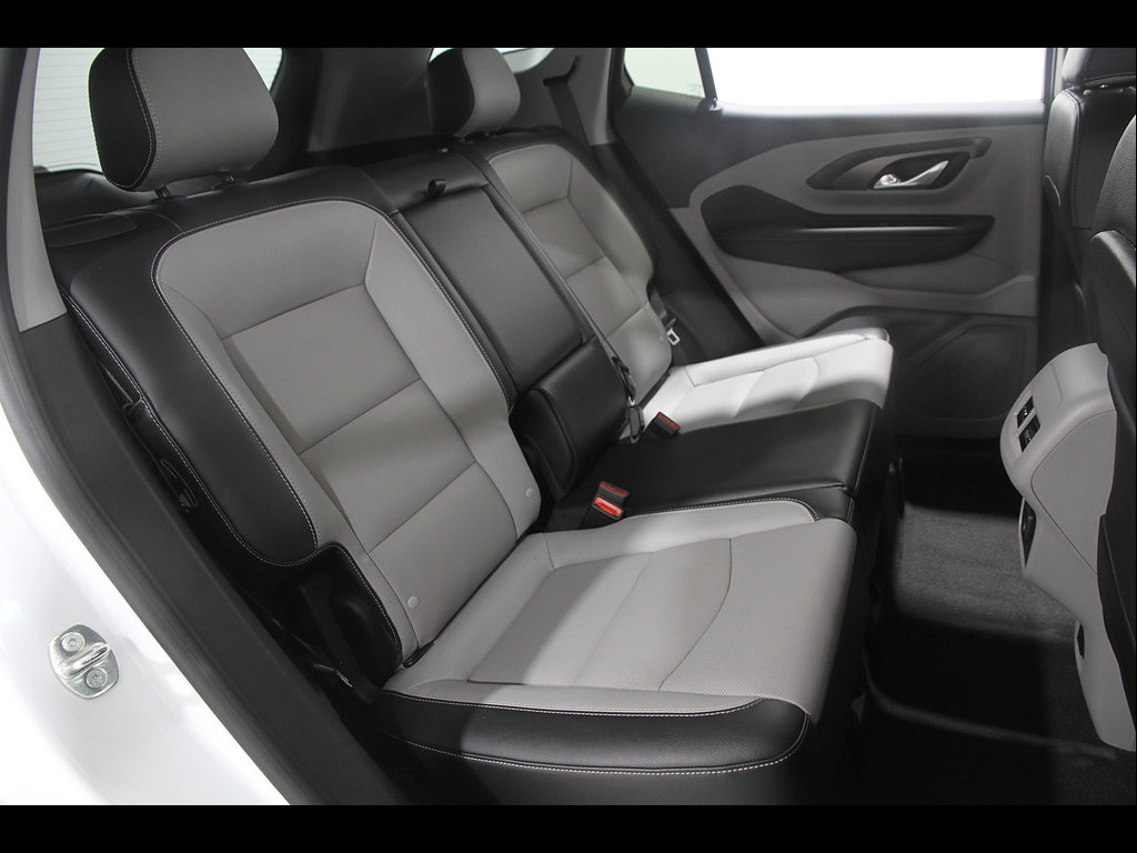 Certified 2023 GMC Terrain SLT w/ Infotainment Package II AWD/4WD image 19