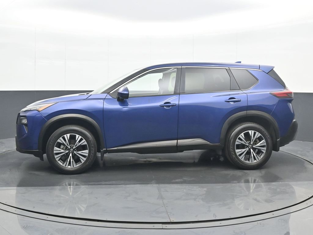 Used 2023 Nissan Rogue SV image 3