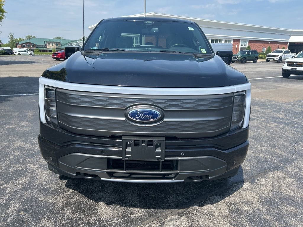 Used 2022 Ford F150 Lightning Lariat AWD/4WD image 2
