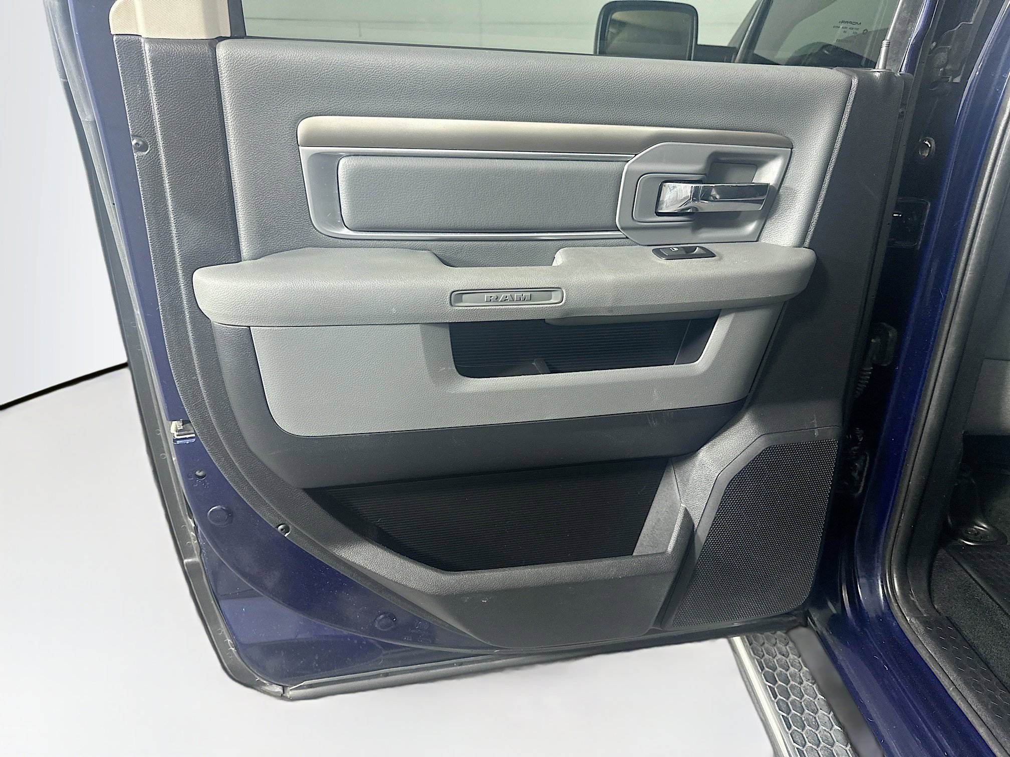 Used 2015 RAM 1500 Lone Star RWD image 26