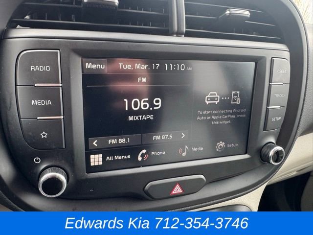 Used 2025 Kia Soul LX image 27