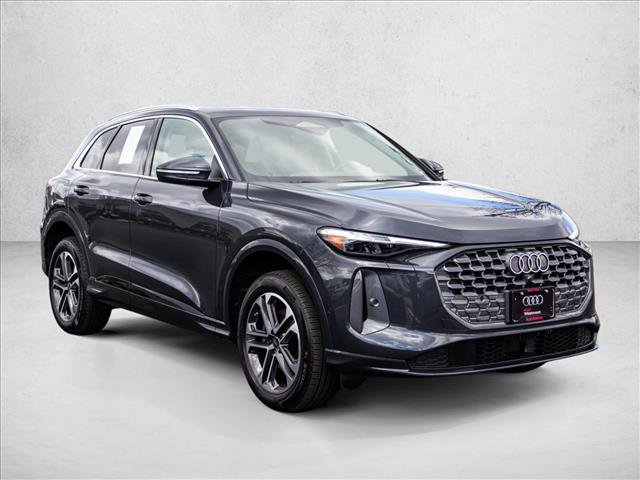 Certified 2025 Audi Q5 Premium Plus w/ Premium Plus image 3